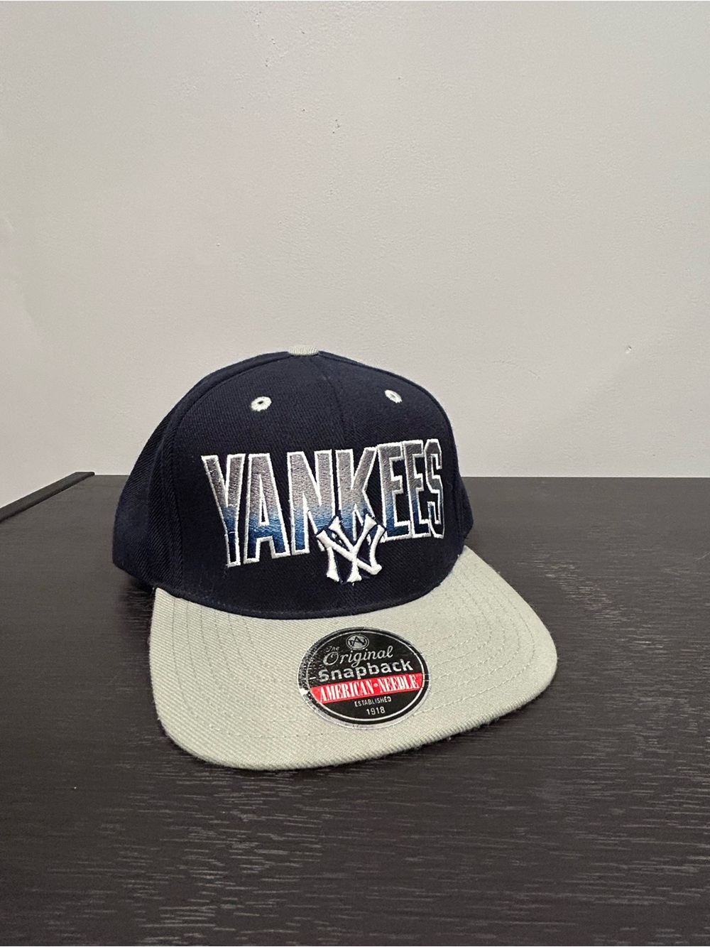 American Needle New York Yankees Two-Tone Snapback - Navy & Light Gray